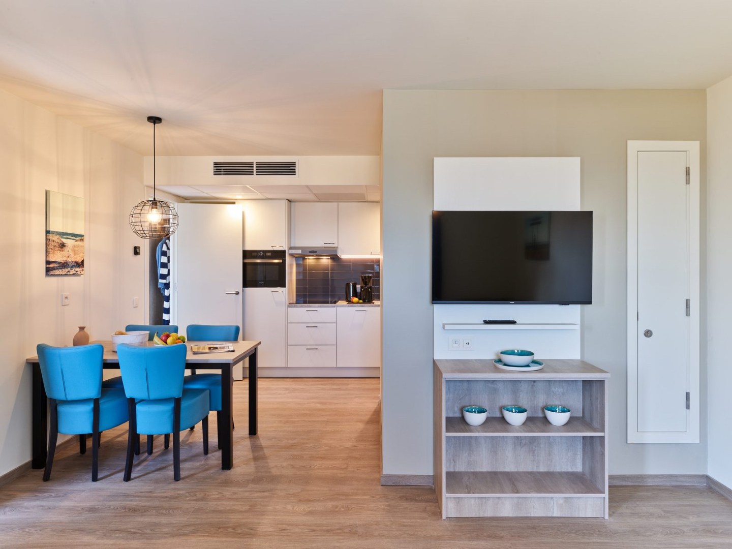 Ruime Holiday Suite (2p) op het 5e verdiep met rustig zonneterras! 