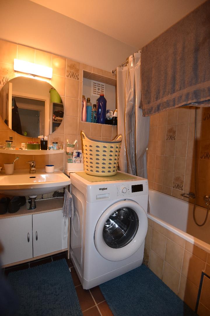 Building centrum Maldegem met 3 appartementen 