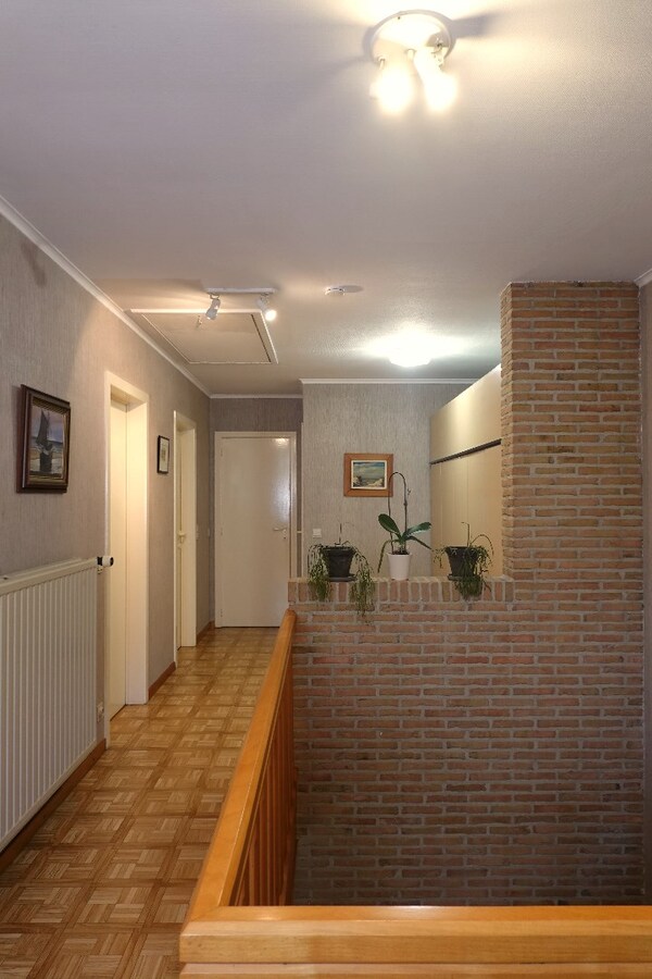 Ruime halfopen woning op uitstekende ligging 