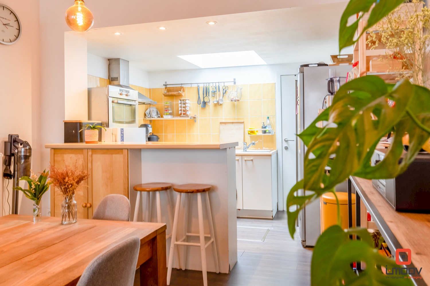 Instapklare rijwoning met 4 slaapkamers en buitenruimte te Gentbrugge 