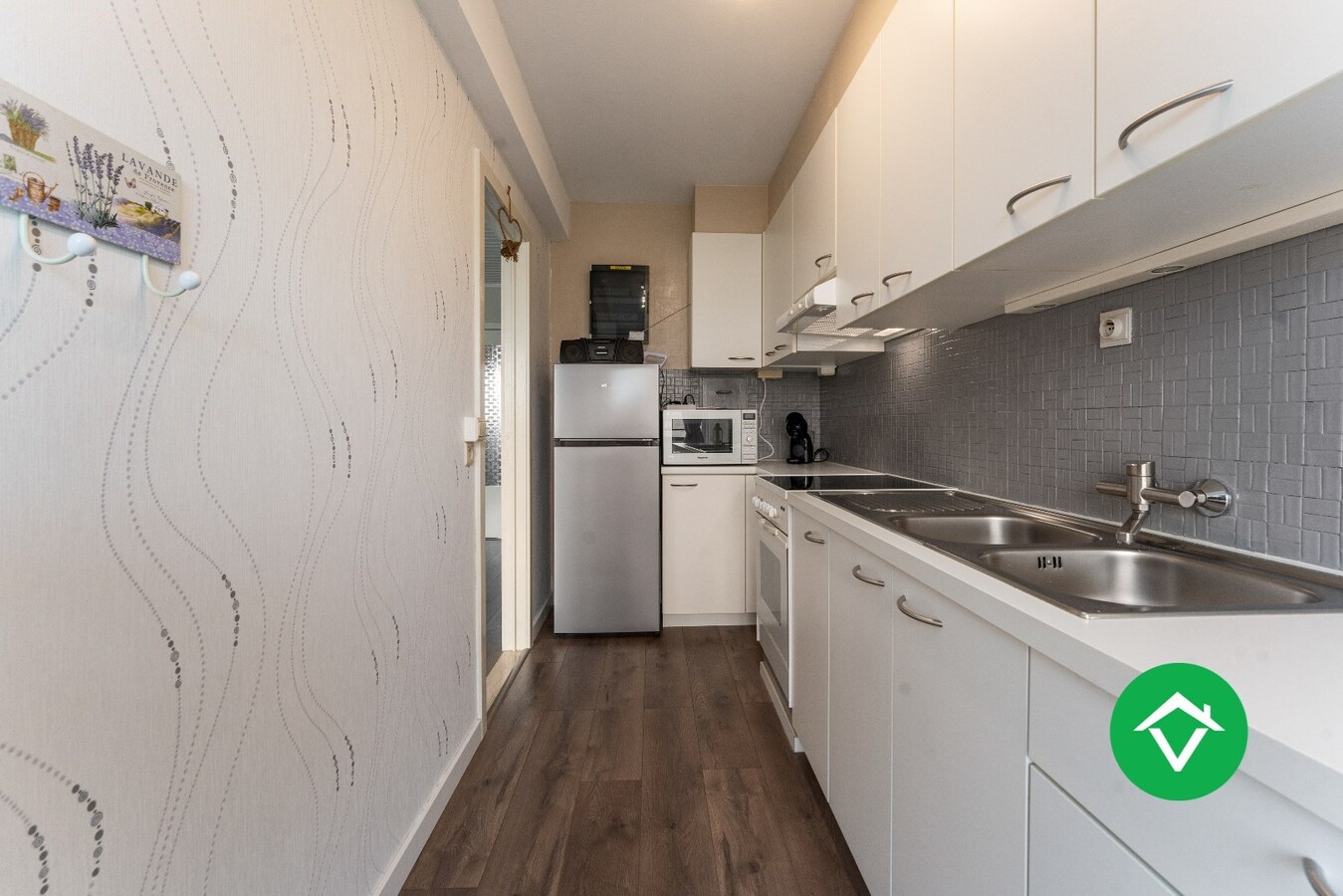 Instapklaar tweeslaapkamerappartement - jouw nieuwe thuis wacht in Bredene! 