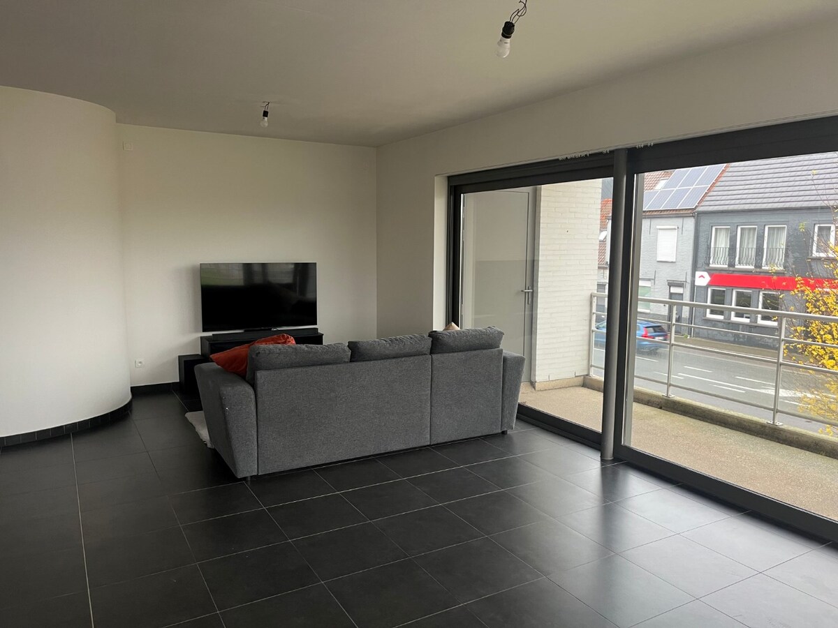 2-slpk-appartement op strategische locatie (incl. ondergrondse parking !!). 