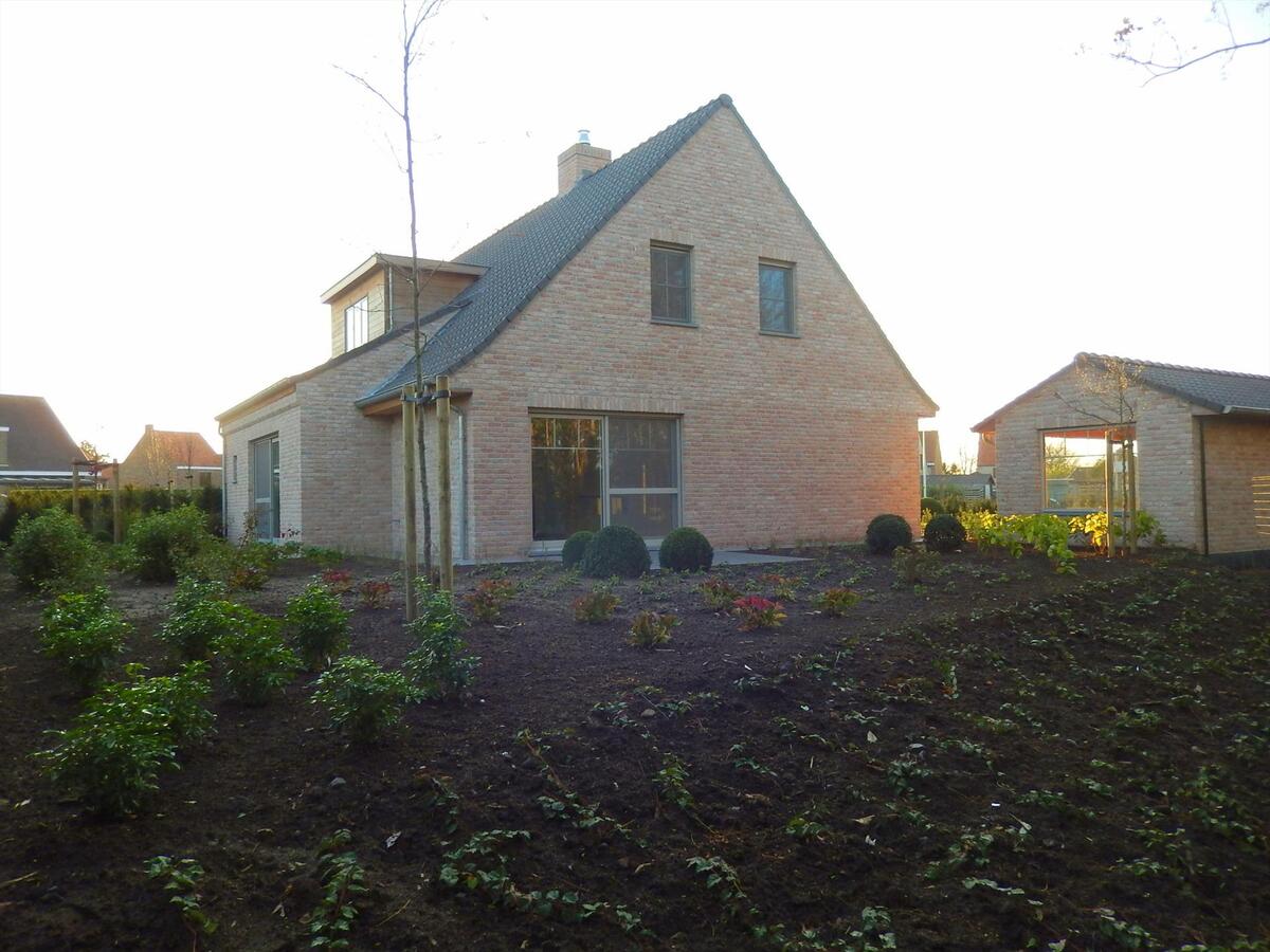 Uniek moderne nieuwbouwvilla met 4 slaapkamers 