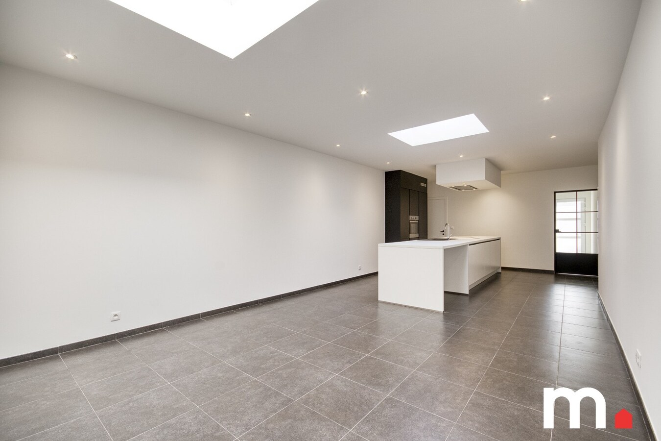 Instapklare woning met uitweg te Kortrijk ! TOPPER ! 