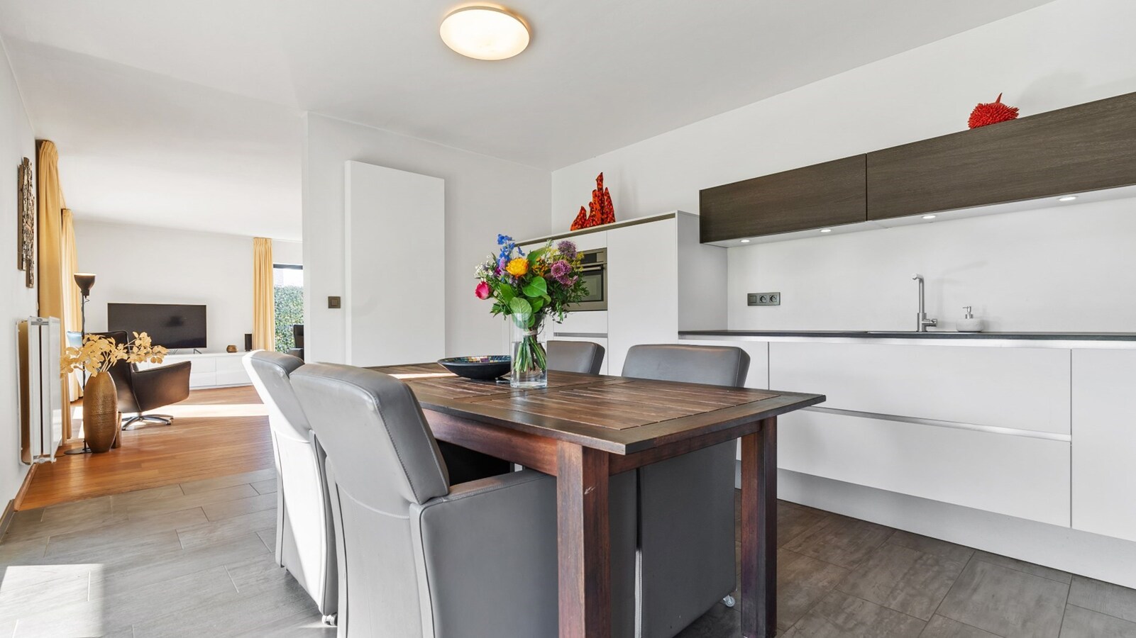 Vrijstaande gezinswoning op slechts 10 minuutjes van Maastricht! 