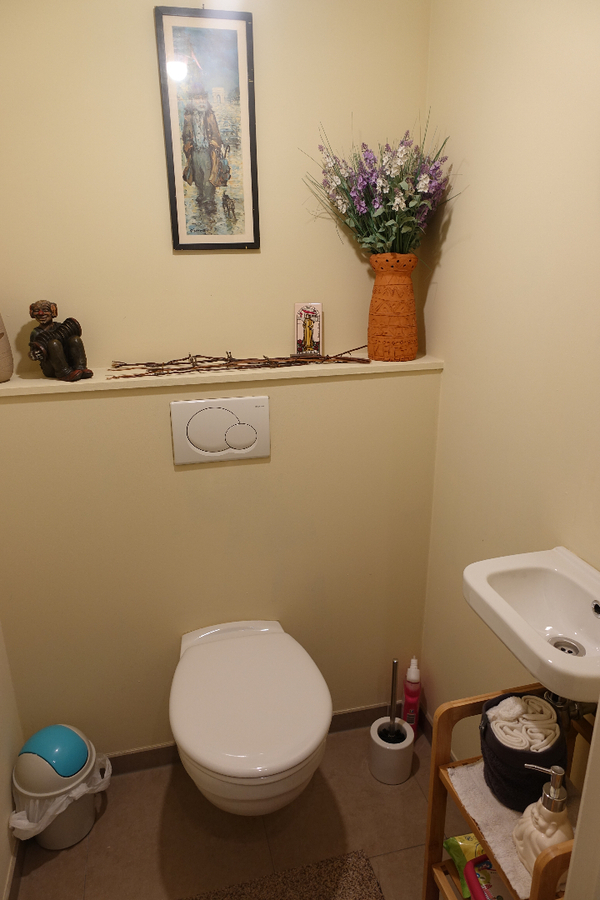 Lichtrijk appartement met autostaanplaats in het hartje van Lichtervelde 