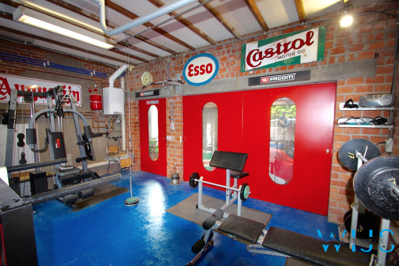 Unieke ruime gerenoveerde woning  ! 