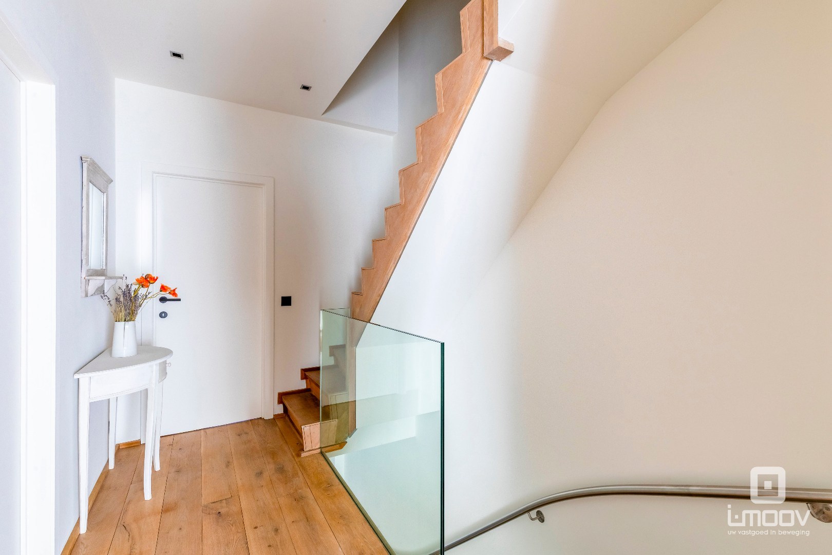 Architecturale woning met 3 slaapkamers te Zwijnaarde 