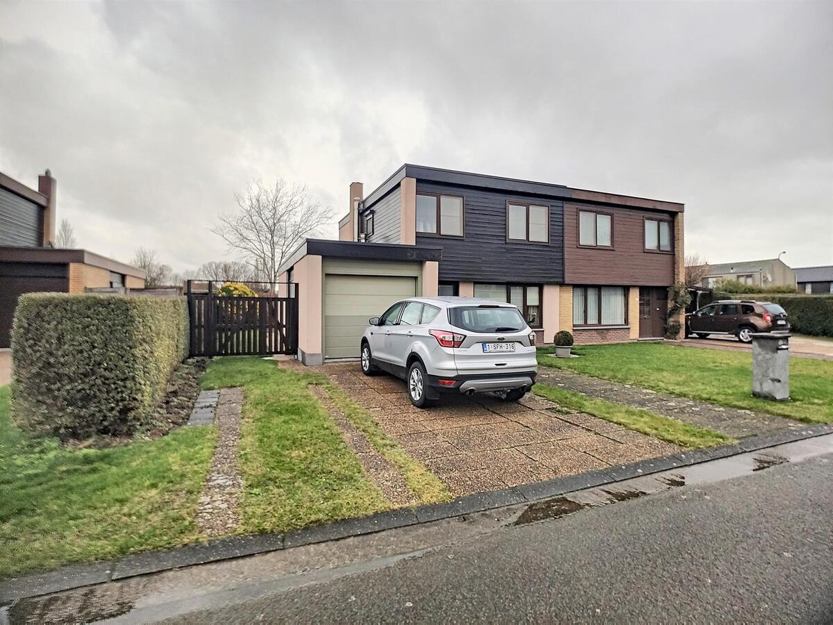 Zeer goed gelegen woning op perceel van 428m² - Heist 