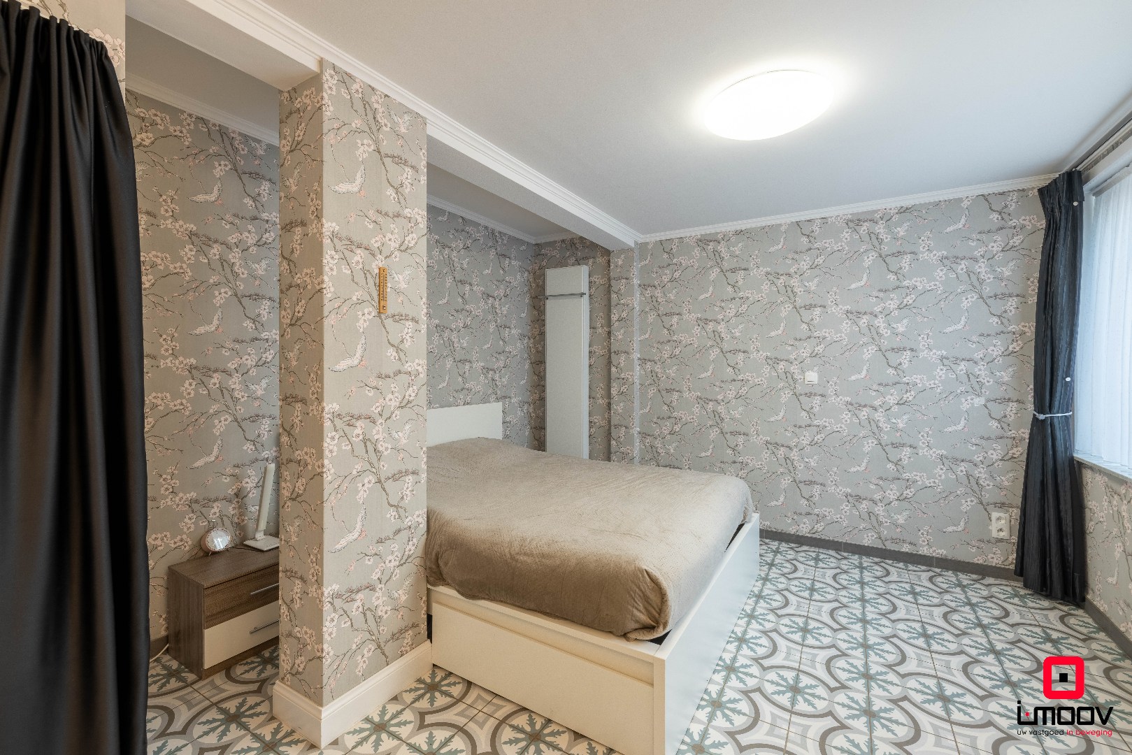 Instapklaar gelijkvloers appartement met tuin en parking in Sint-Amandsberg 