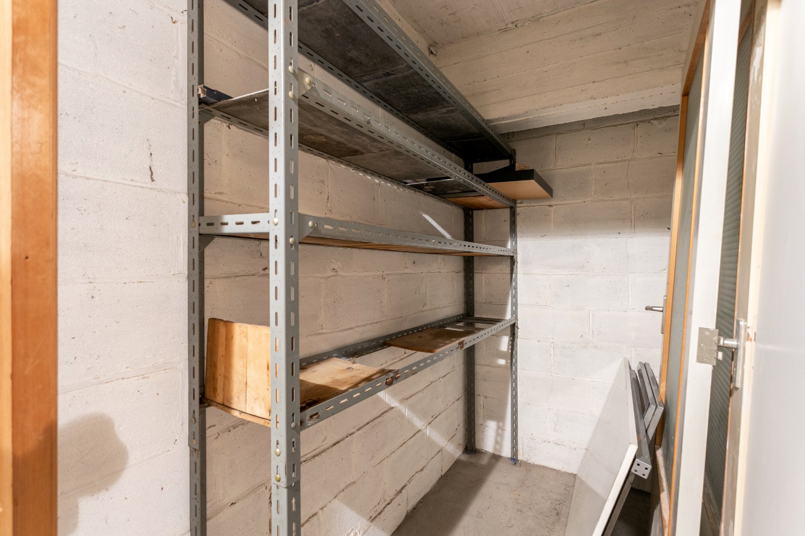 Instapklaar appartement met 2 slpk te Halle 