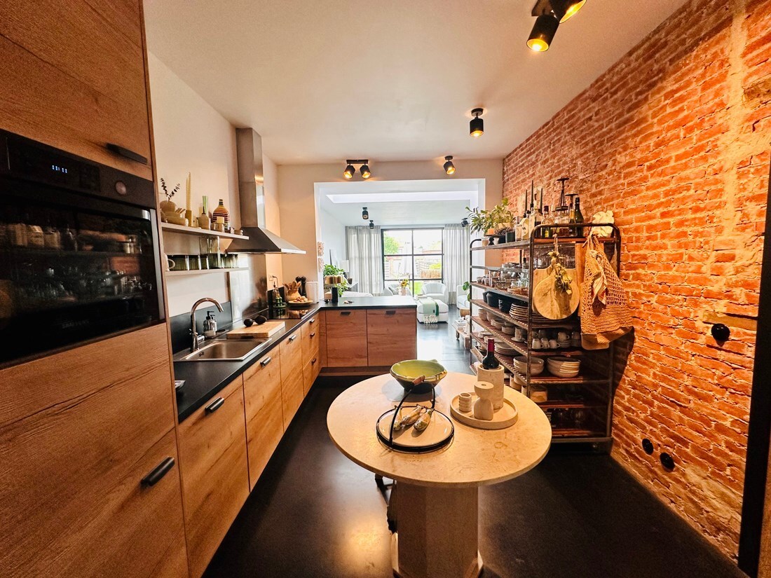 Moderne rijwoning in Hasselt met tuin, terras en 3 slaapkamers 