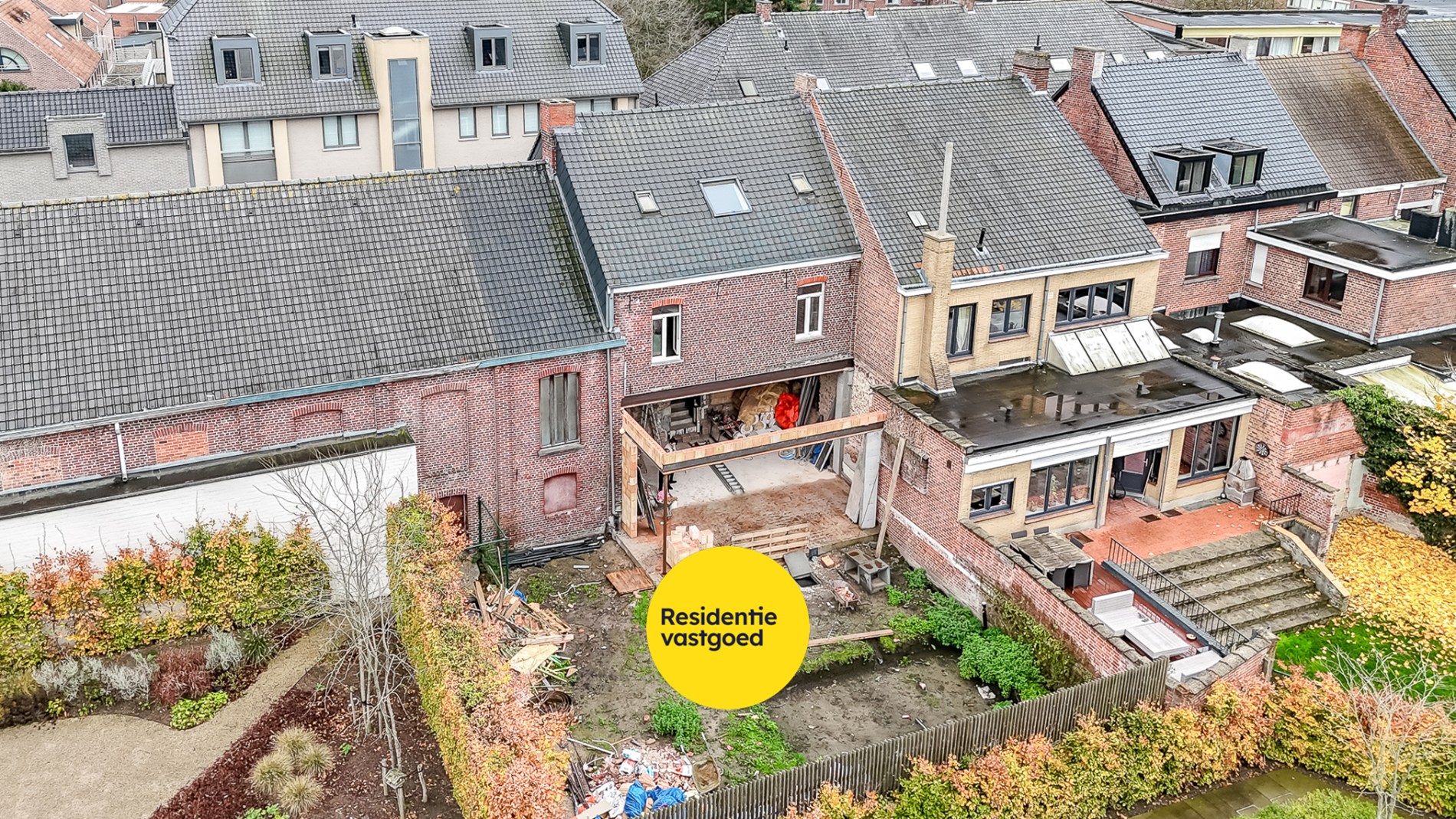 Ruime woning met bergen aan potentieel! 