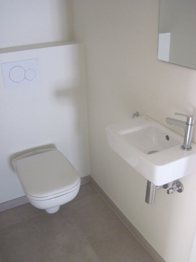 Lichtrijk appartement op de Gaverse Markt. 