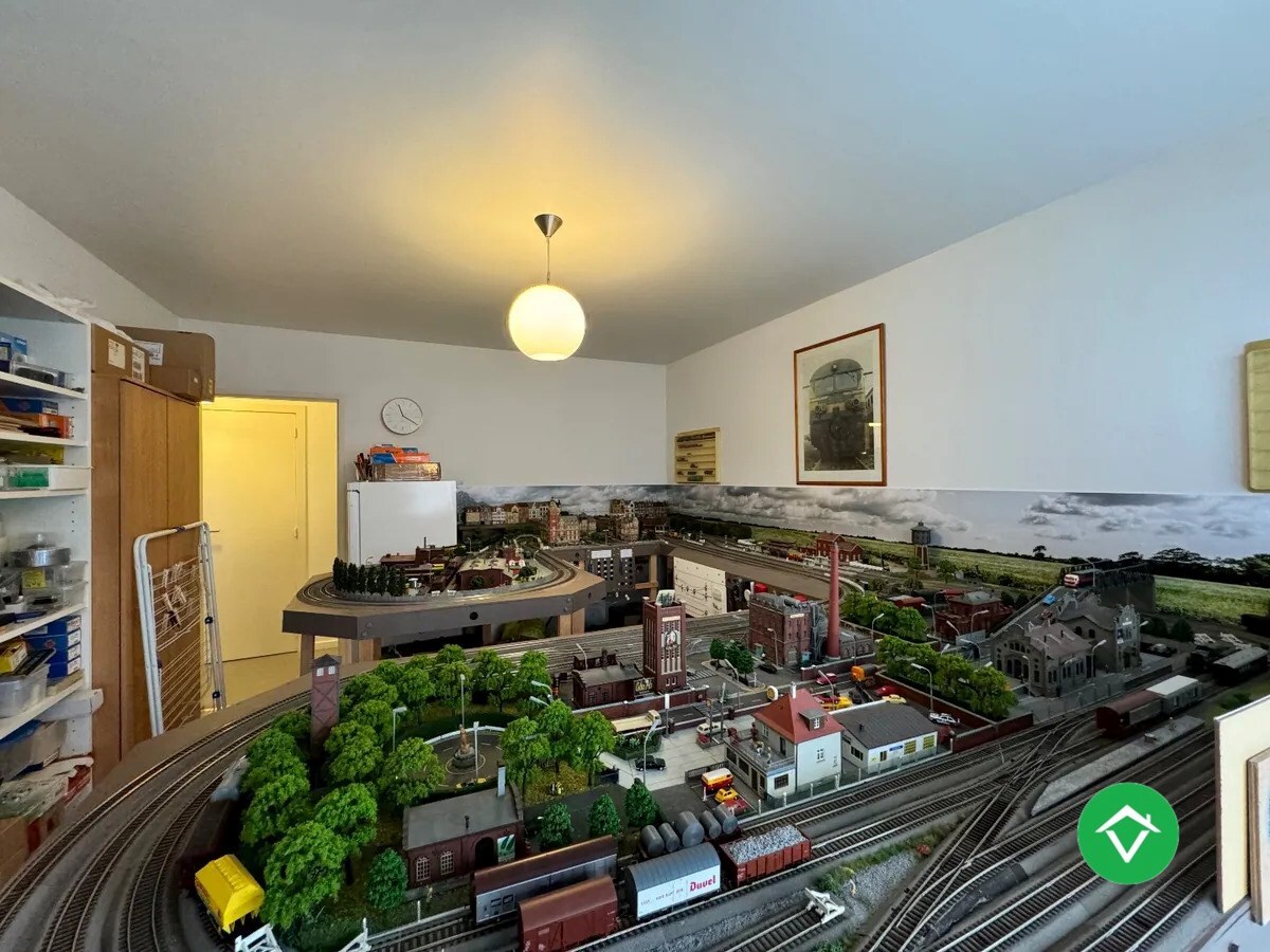 Appartement met 2 slaapkamers en garage Coupure te Gent 