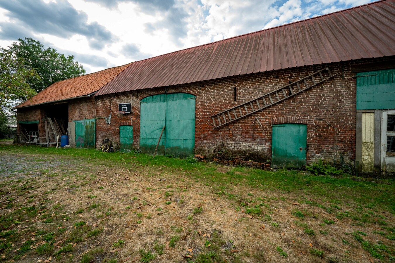 Charmante hoeve met weiland op 4.029 m² 