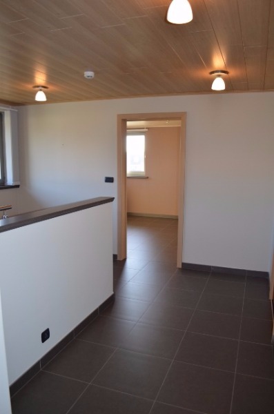 Solide villa afgewerkt met duurzame materialen te Adegem 