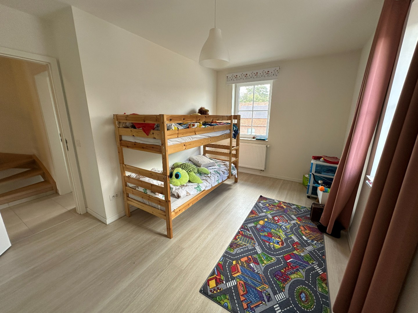 Perfect uitgeruste energiezuinige woning met 4 slpk, tuin en garage, Torhout 