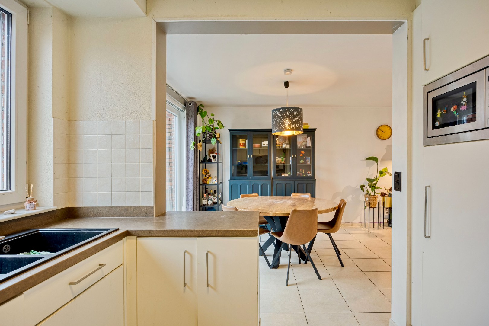 Instapklare woning te koop met 3 slpk, garage en tuin. 