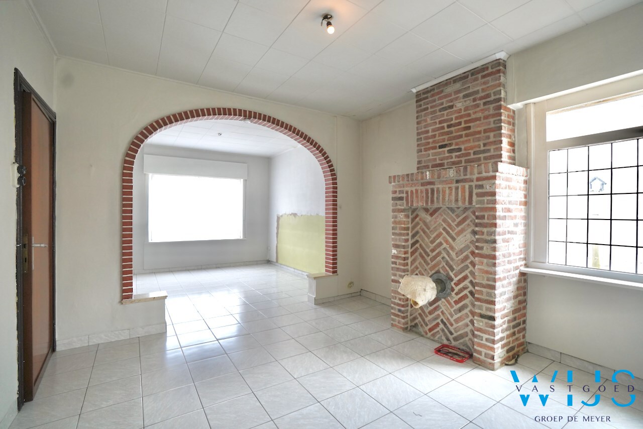 Te renoveren woning in centrum Ertvelde 