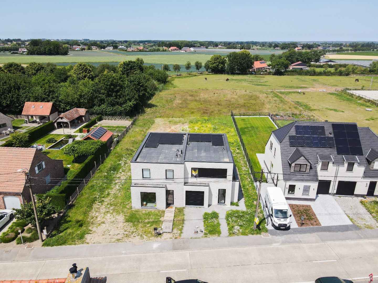 KIJKDAG ZATERDAG 7/2/2026 14u tot 16u - Moderne halfopen nieuwbouwwoning op 537 m² met landelijk verzicht op topligging te Torhout 
