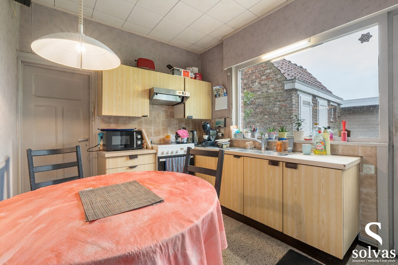 Charmante woning met renovatie- of herbouwpotentieel 