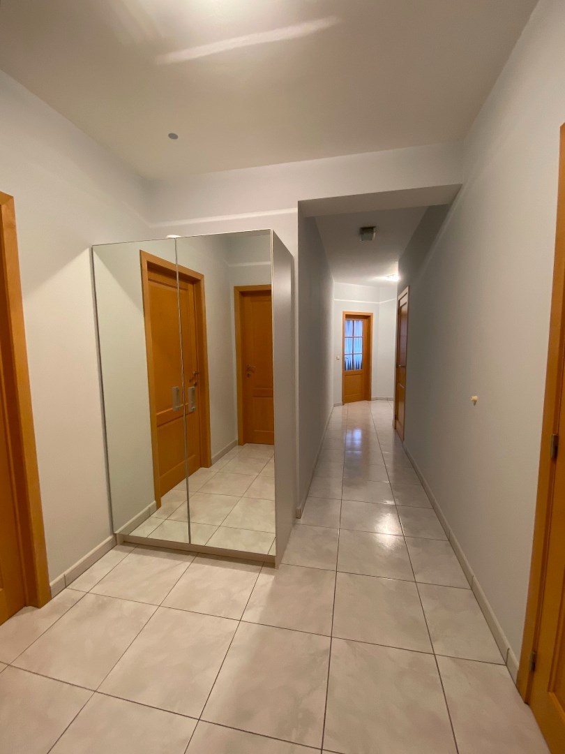 Zeer net gelijkvloers appartement met 2 slpks nabij centrum van Geel! 