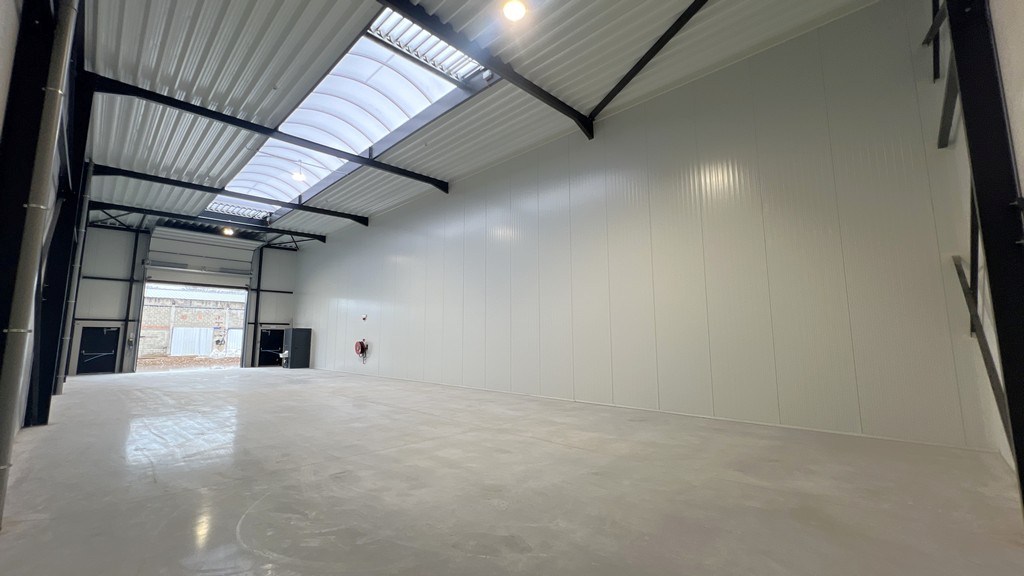 Nieuwbouw magazijnen te huur in Buggenhout