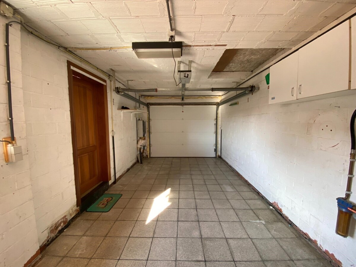 Rustig gelegen woning met garage en zonnige tuin te Poperinge 