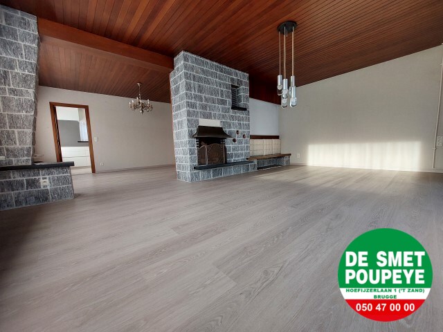 Ruime alleenstaande villa 