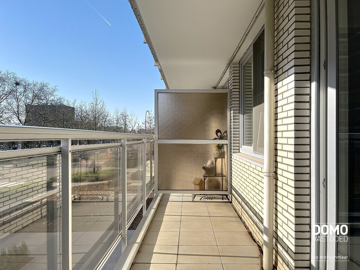 RUIM 2-SLAAPKAMERAPPARTEMENT MET TWEE TERRASSEN EN ENERGIELABEL B 