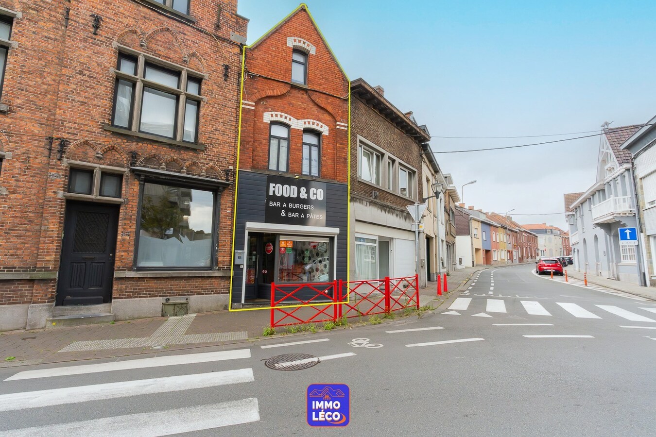 Parts de société avec immeuble commercial (terrasse et jardin),  "Food &amp; Co" en plein centre-ville ! 