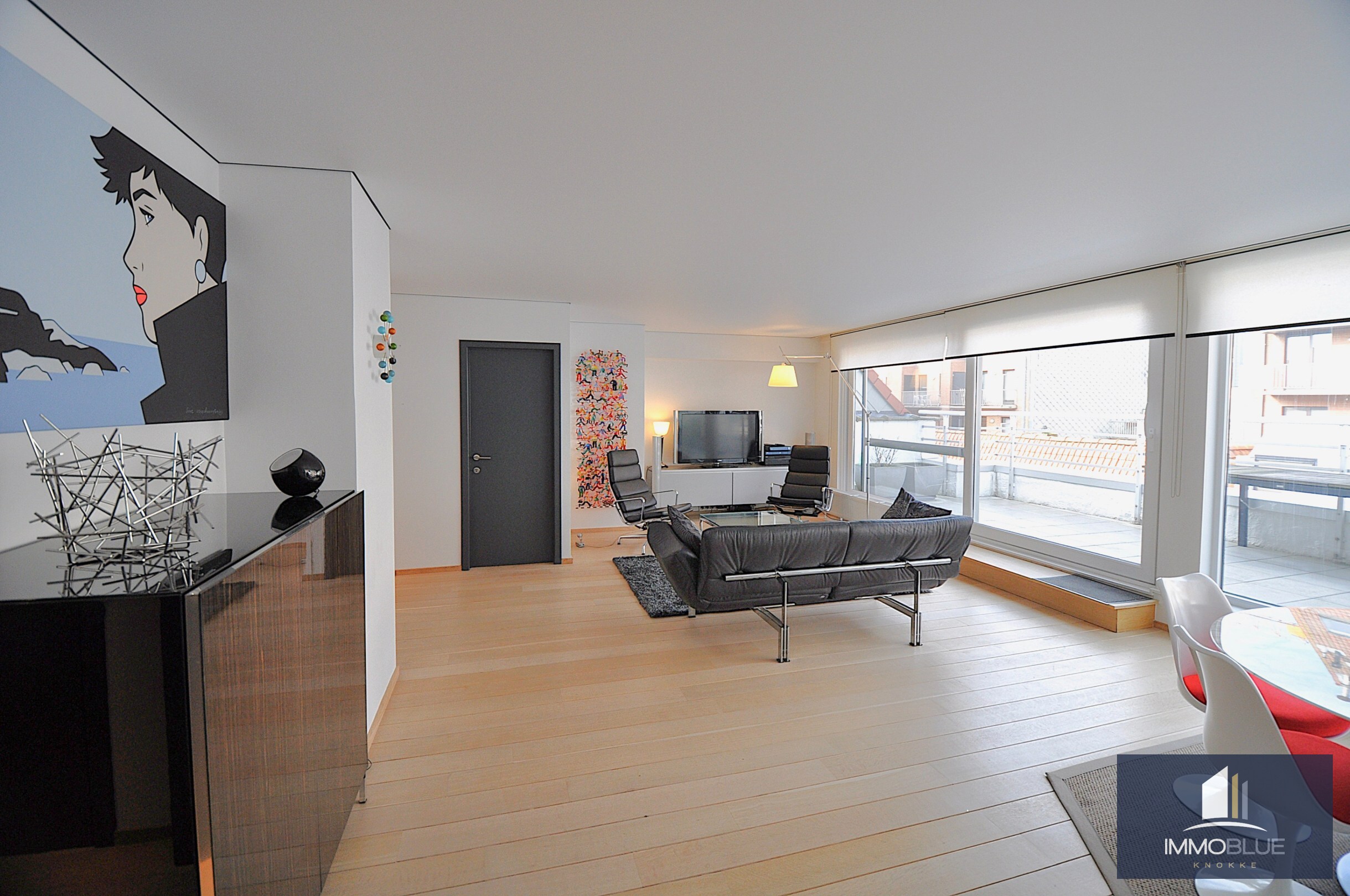 Exclusief: instapklare penthouse met een ruim zonnig terras. 