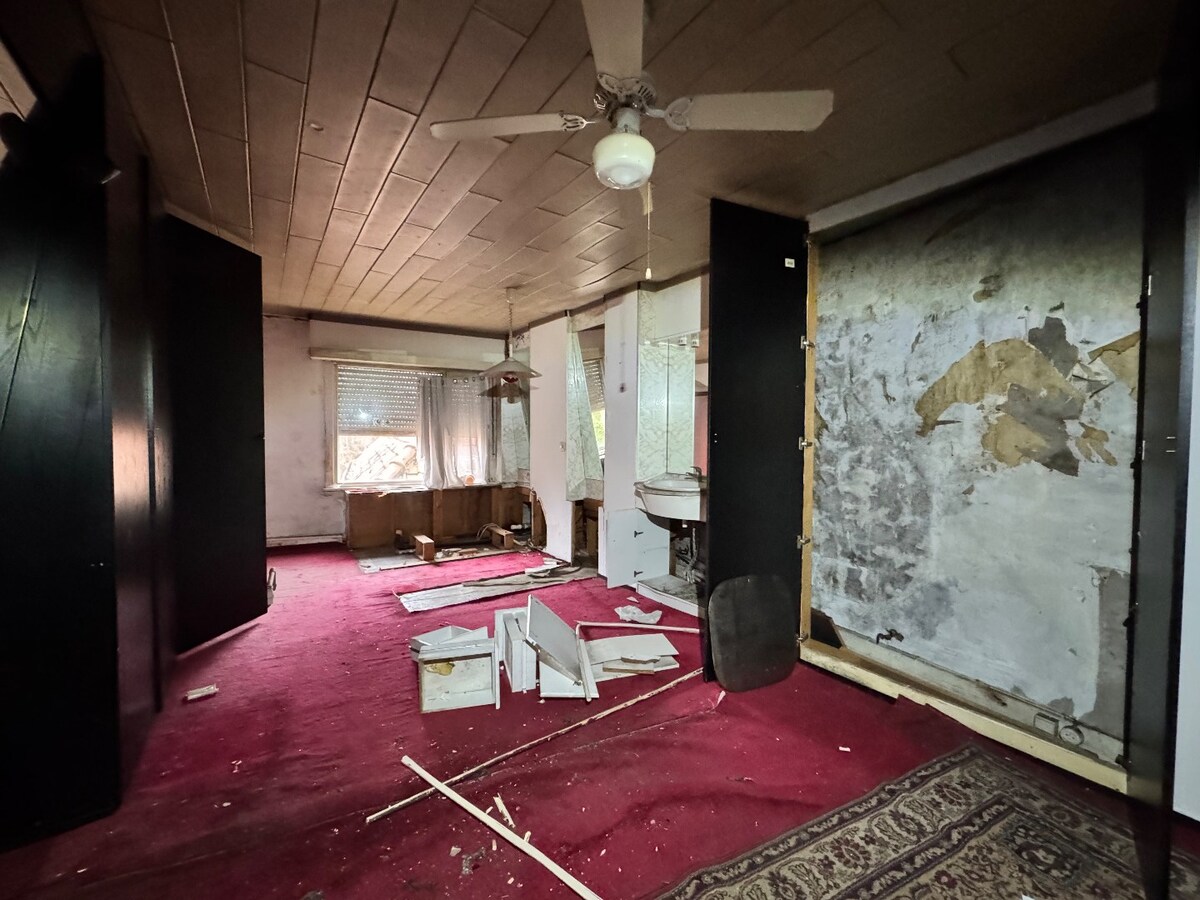 Te renoveren handelshuis te Eernegem 