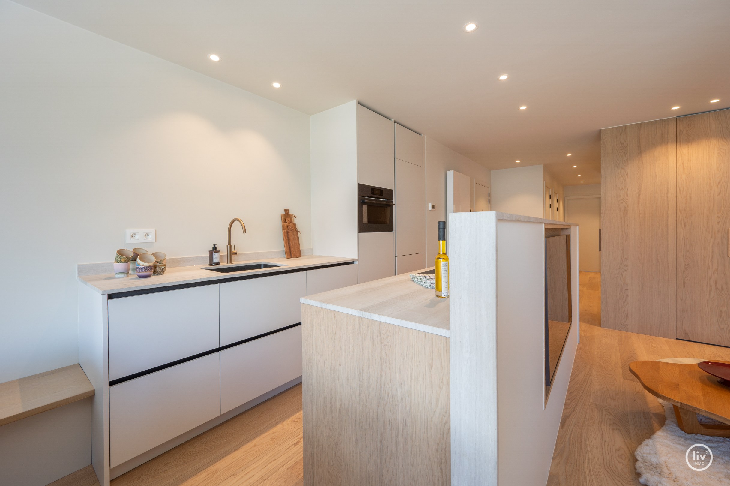 Bel appartement rénové de 3 chambres dans un emplacement de premier choix dans la rue Mosselman à Knokke. 
