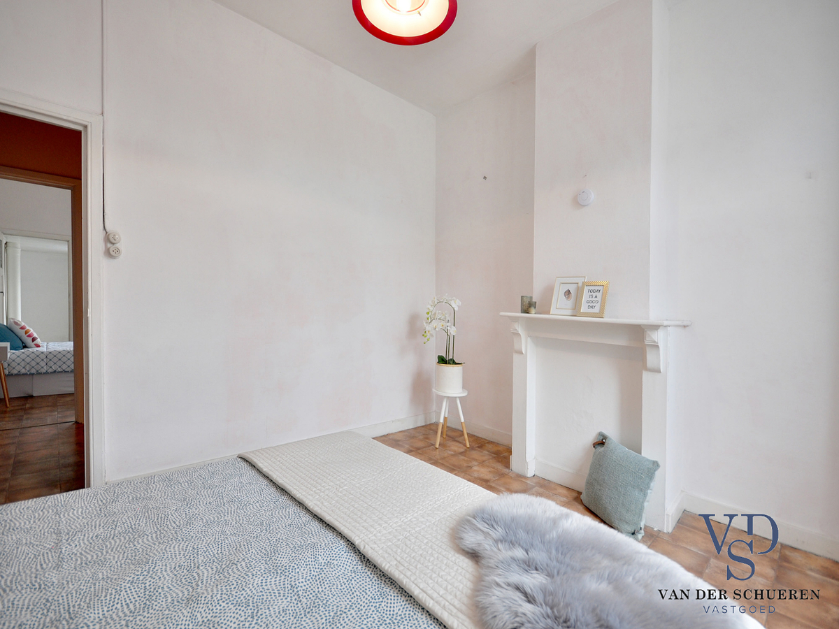 Rijwoning met tuin nabij station Gent-Sint-Pieters. Top-ligging nabij tram en trein ! 