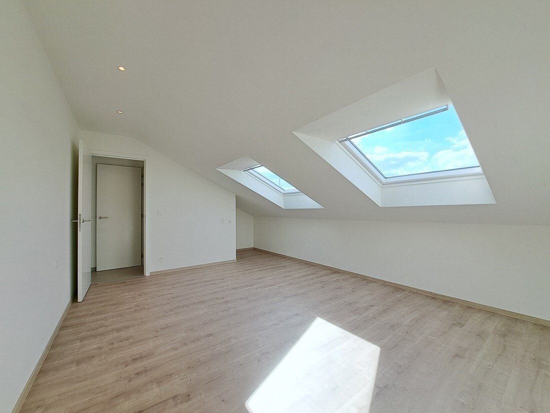 Modern ruim energiezuinig duplex appartement te Dilsen-Stokkem 