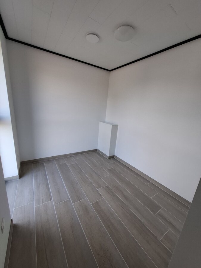 Instapklare BEN-woning met geothermische warmtepomp, passieve koeling en domotica 