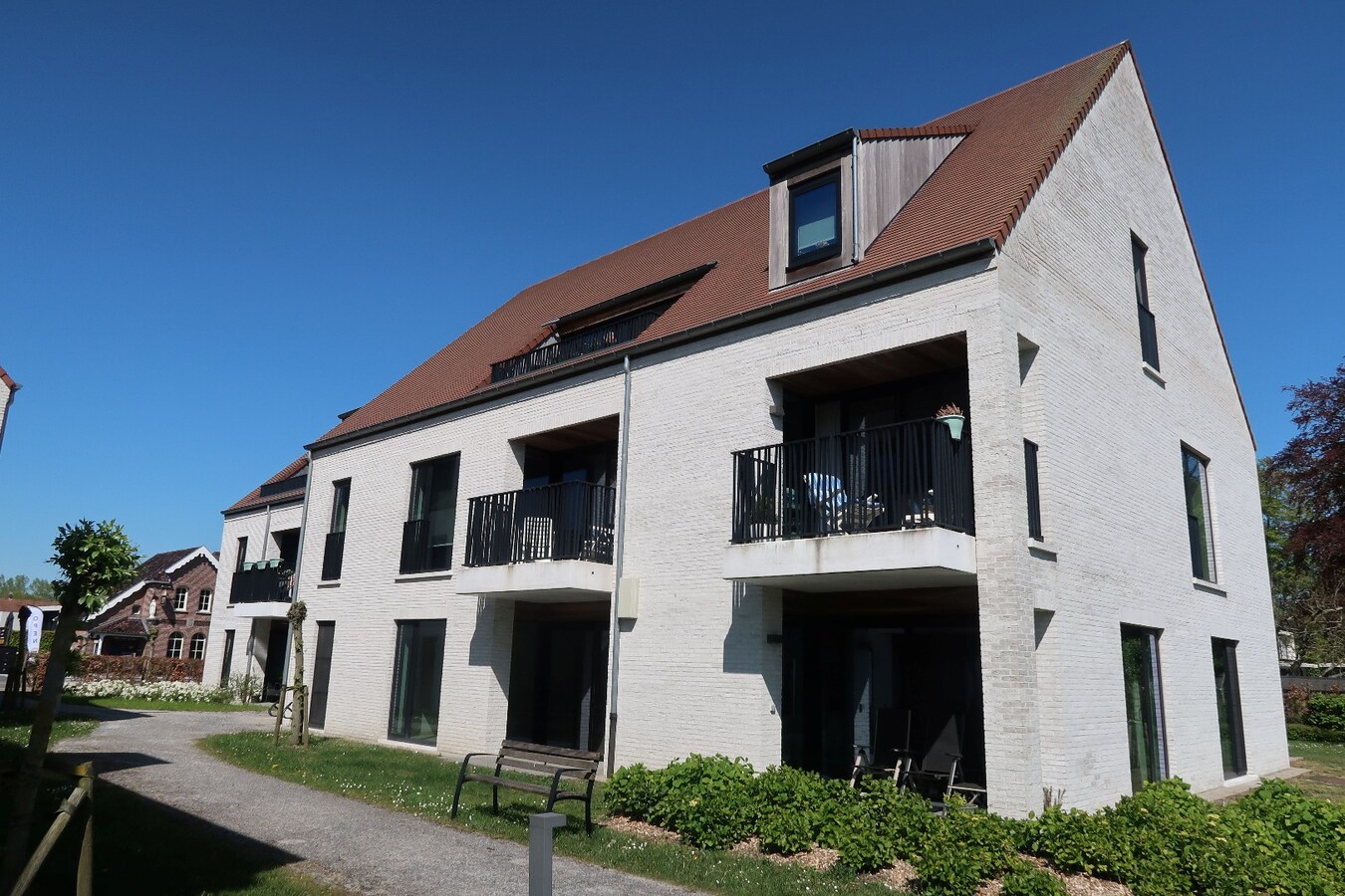 Te koop - Service Flat - Varsenare