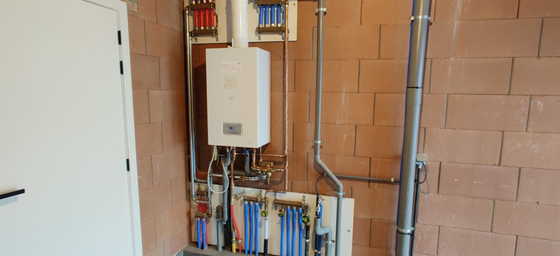 Nieuwbouwwoning met 4 slaapkamers en tuin 