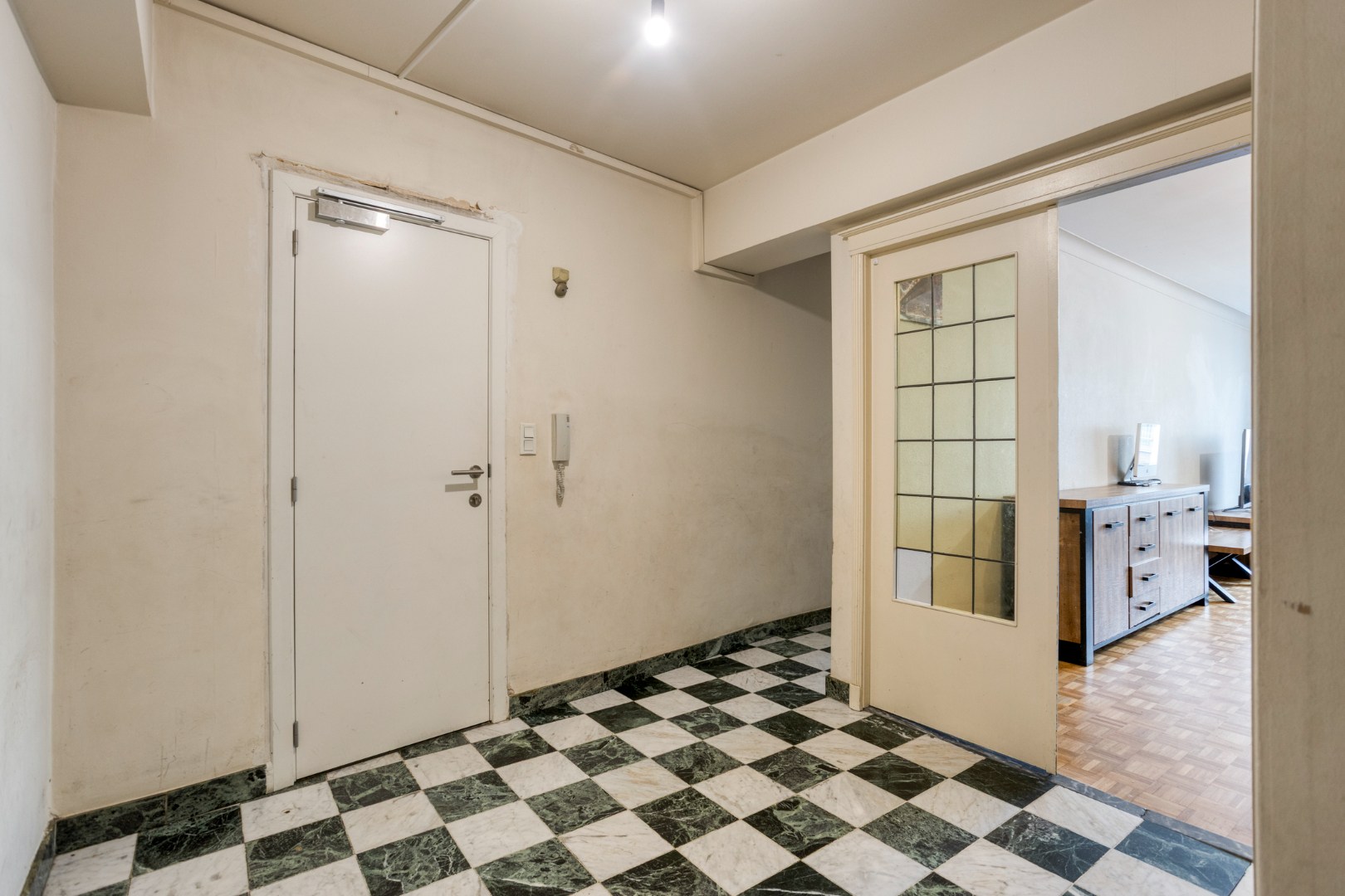 Appartement met 2 slaapkamers, terras, ondergrondse autostaanplaats en private kelderberging in Leuven! – EPC 125 kWh/m² - bewoonbare opp. 94 m² 