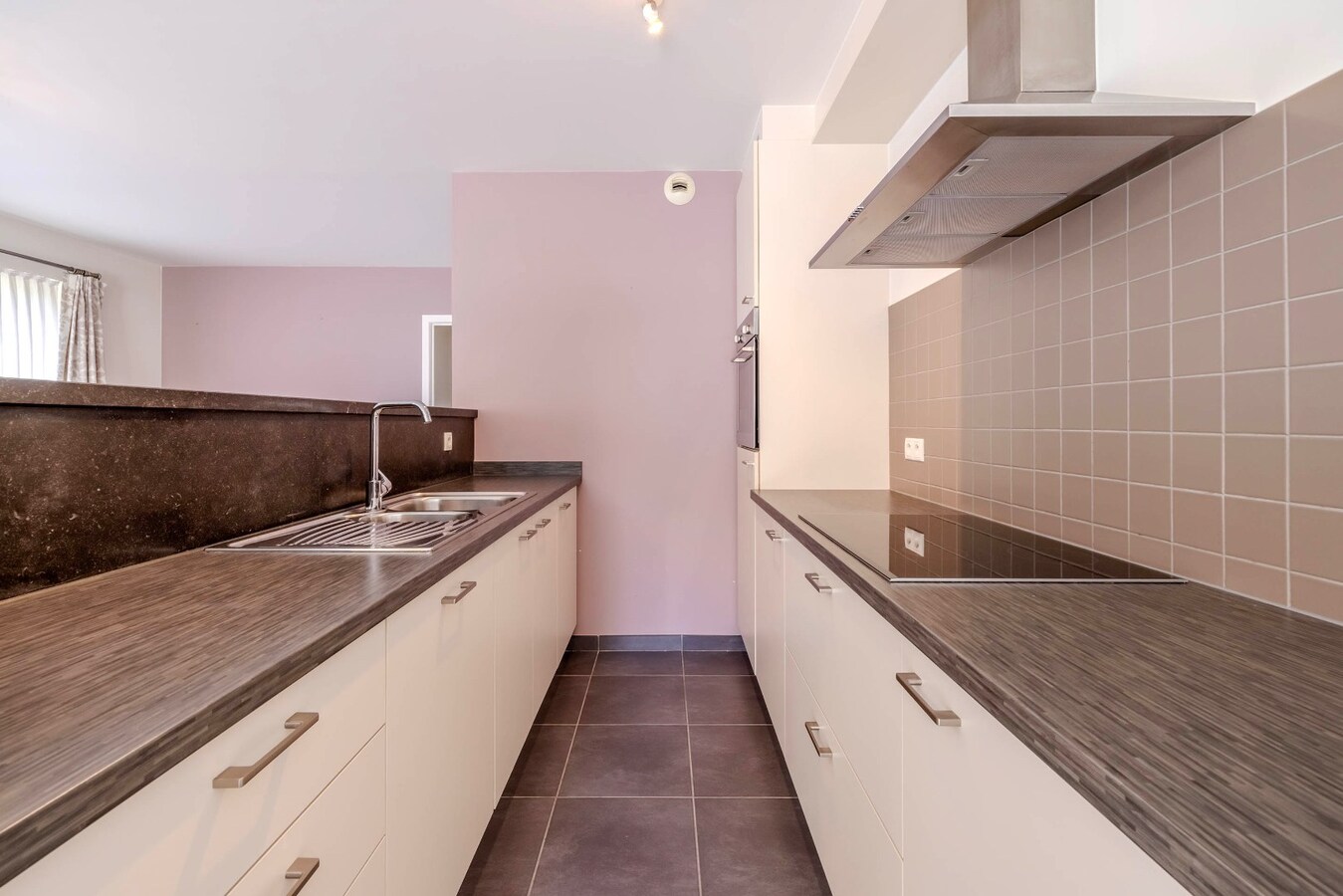 Instapklaar gelijkvloers met 2 slpks - tuin - garagebox 