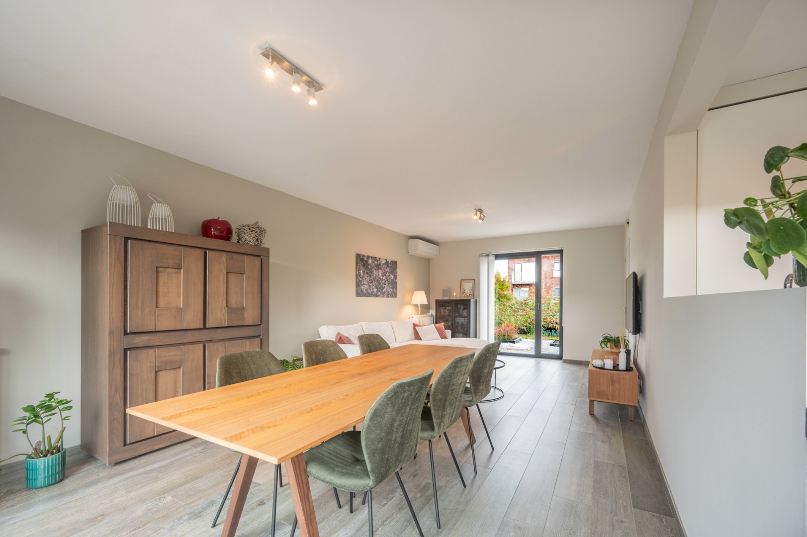 Instapklare en rustig gelegen woning met 3 slaapkamers 