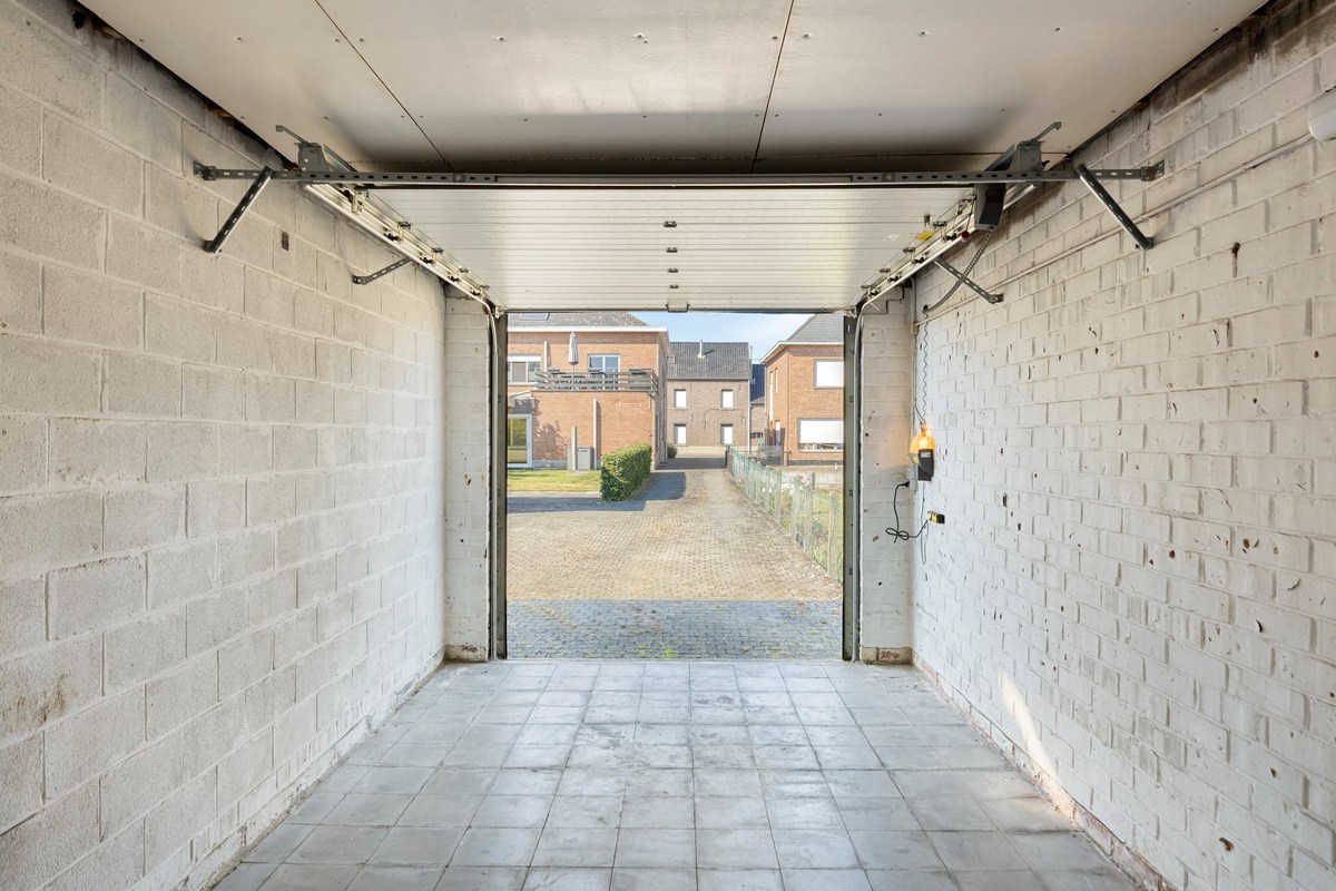 Gelijkvloers appartement met 2 slaapkamers, terras en tuin 