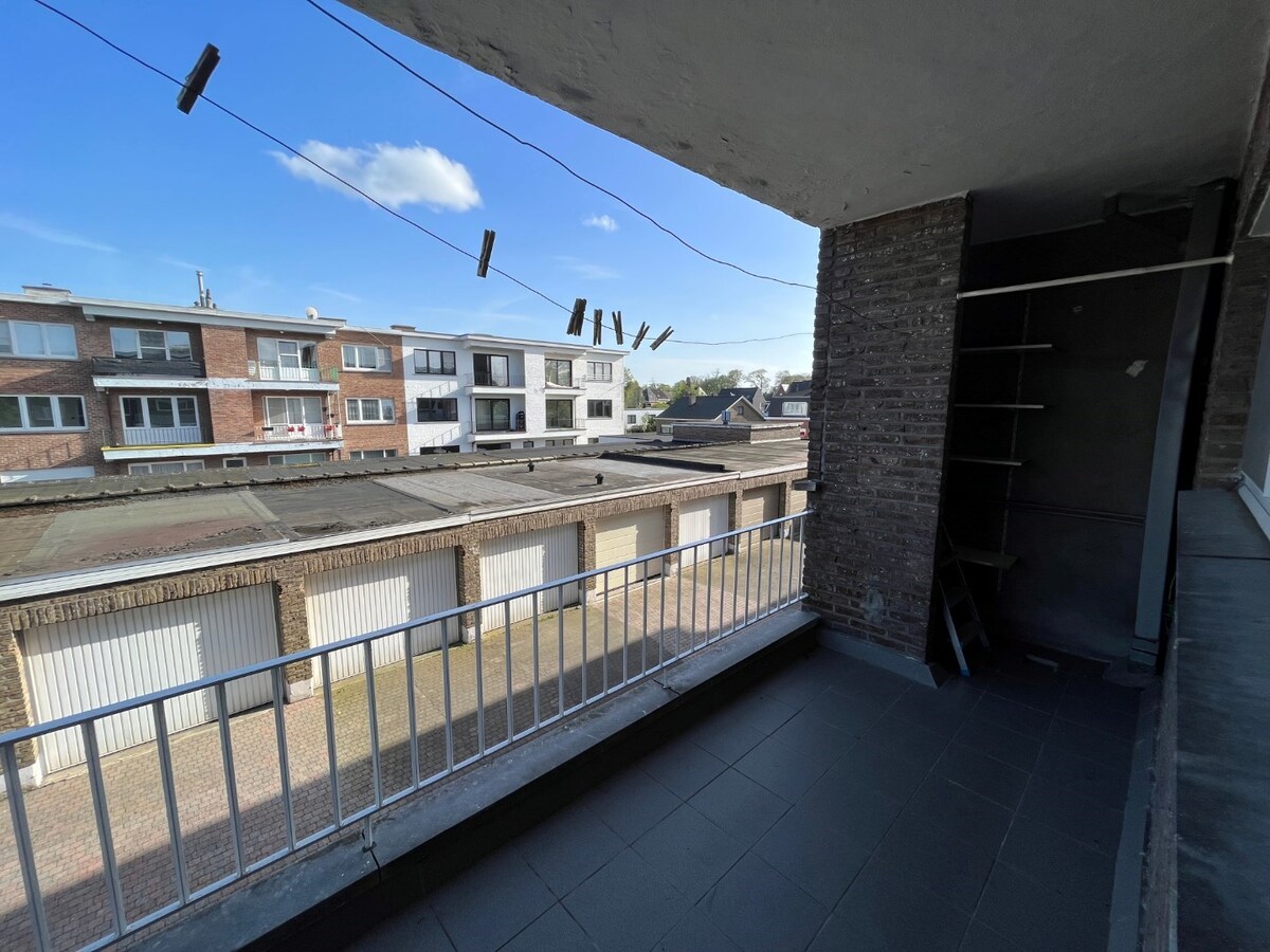 Ruim 2-slp-appartement met garage 