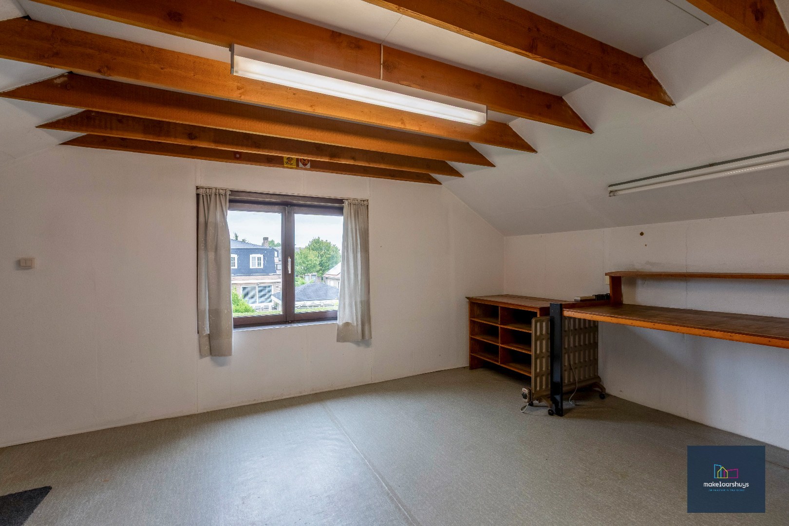 VERKOCHT !!! Goed onderhouden bungalow nabij centrum Mariakerke 