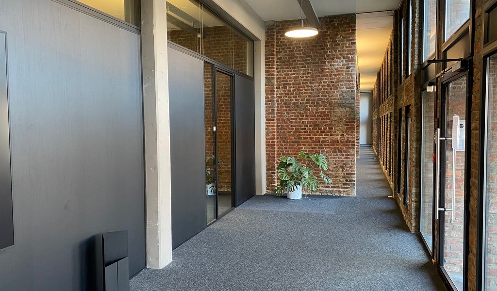 Prachtig ingerichte loftkantoren te koop in Kortrijk