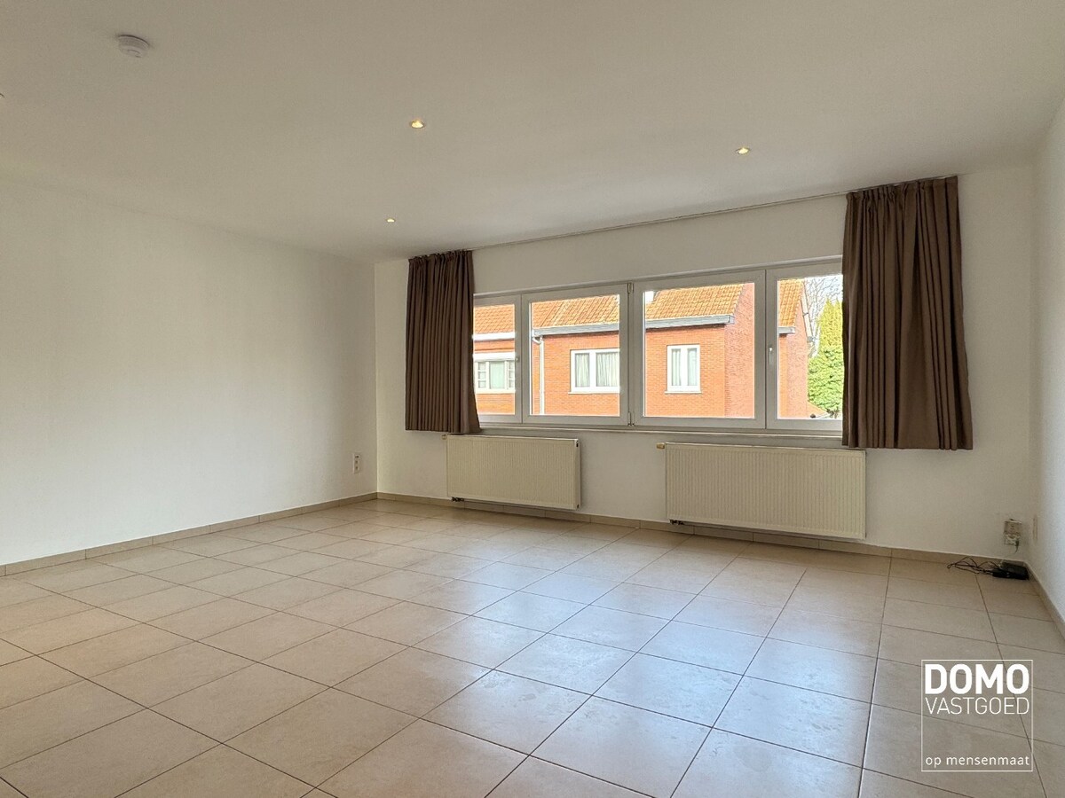 Ruime woning met tuin, garage en 3 slaapkamers vlakbij centrum Hasselt 