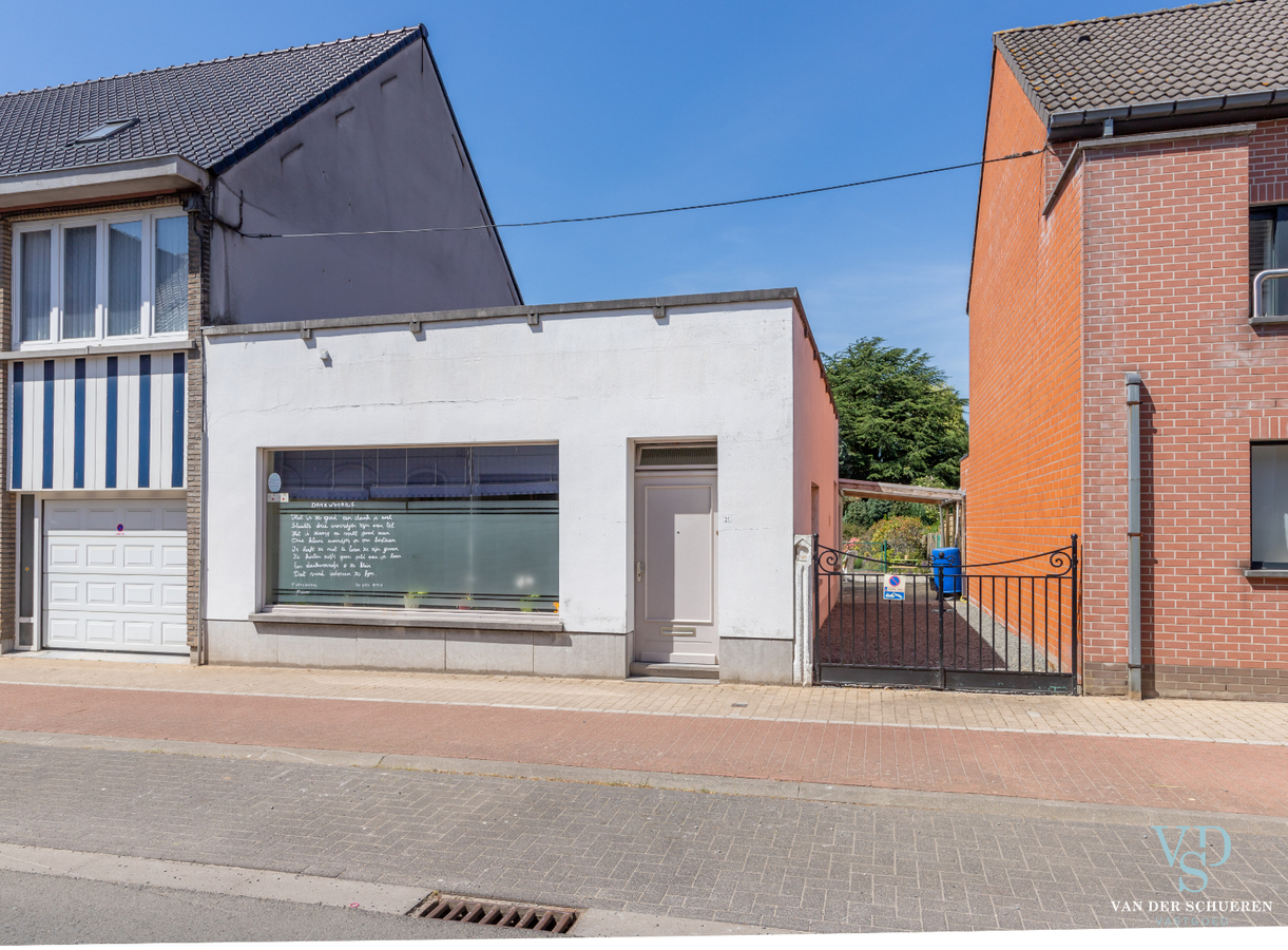 Gelijkgrondse woning op bijna 500 m² in centrum Gavere ! 