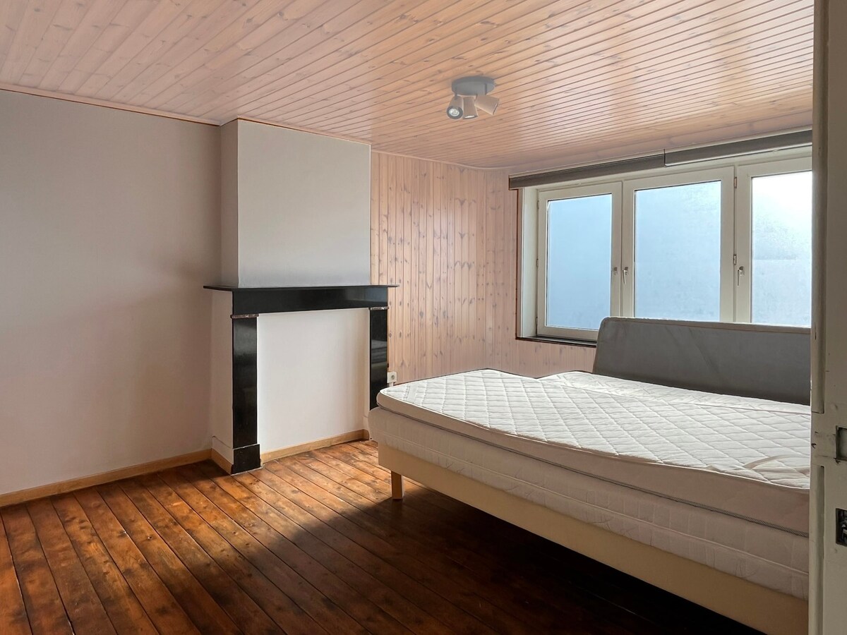 Interbellum-woning met 4 slaapkamers en tuin 